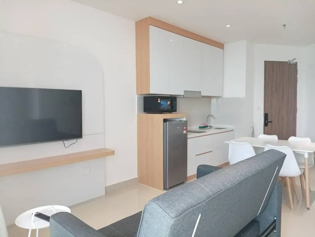 K Seaview Designer Suites At The Shore, 코타키나발루