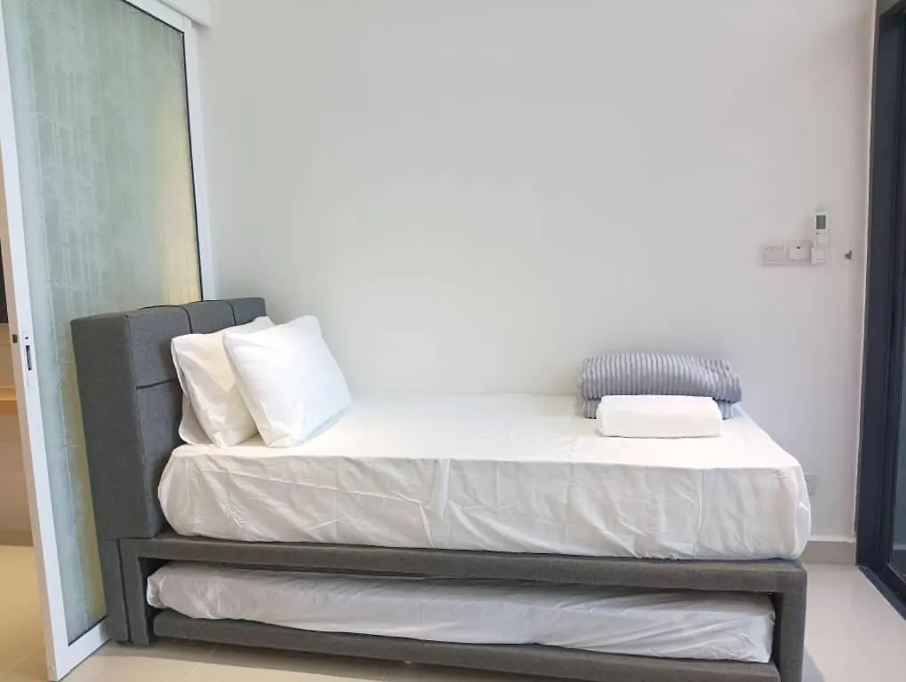 K Seaview Designer Suites At The Shore, 코타키나발루 아파트